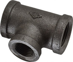 B&K Mueller - Size 3/4 x 1/2", Class 150, Malleable Iron Black Pipe Reducing Tee - 150 psi, Threaded End Connection - Exact Tooling