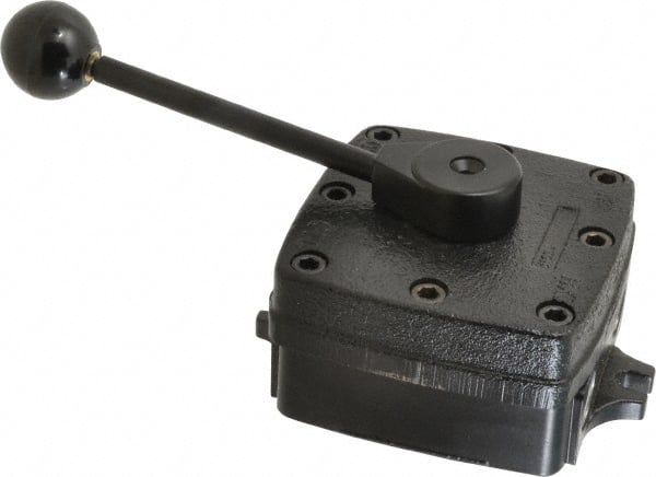 Parker - 1/2" NPT Mechanically Operated Air Valve - 4-Way, 3 Position, Hand Throttle-Manual Return, 6.2 CV Rate, 150 Max psi & 160°F Max Temp - Exact Tooling