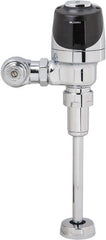 Sloan Valve Co. - 3/4" Spud Coupling, 3/4" Pipe, Urinal Automatic Flush Valve - Handle Opening, 1 Gal per Flush, Plastic Cover, Powered by 4 AA Batteries - Exact Tooling