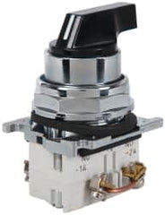 Eaton Cutler-Hammer - 30-1/2mm Mount Hole, 3 Position, Lever Operated, Selector Switch with Contact Blocks - Black, Maintained (MA), Nonilluminated, 1 Contact Block, 2NO, Oil and Watertight - Exact Tooling