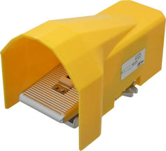 ARO/Ingersoll-Rand - 1/4" NPT Manual Mechanical Valve - 4-Way, Foot w/Guard & 0.7 CV Rate - Exact Tooling