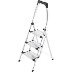 Hailo - 3 Steps, 4' 8" High, EN14183 Rating, Aluminum Step Ladder - 330 Lb Capacity, 21-17/64" Base Width - Exact Tooling