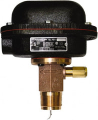 McDonnell & Miller - 1,000 psi, Stainless Steel Housing, Adjustable Paddle Flow Switch - 7.7 Flow Set Point, 35,004 Flow Point cc/min, 4.8 to 998 GPM, 120/240 Voltage, 1-1/4 Inch Thread Size - Exact Tooling