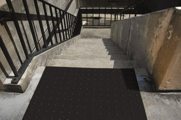 UltraTech - 5 Ft. Long x 2 Ft. Wide, Urethane Surface, Molded Bubble Entrance Matting - Outdoor, Heavy Traffic, Urethane, Black - Exact Tooling