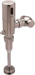 Zurn - 3/4" Spud Coupling, 1" Pipe, Urinal Automatic Flush Valve - Single Flush, 0.125 Gal per Flush, Chrome Cover, Powered by 4 AA Batteries - Exact Tooling