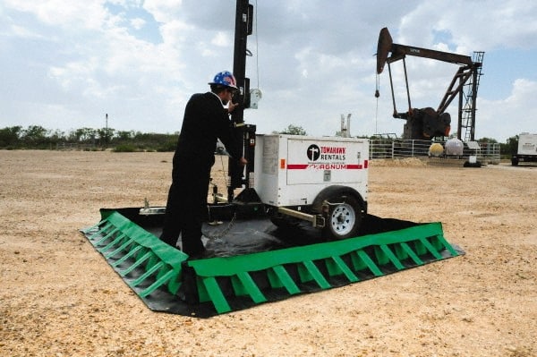 UltraTech - 4,488 Gal Copolymer 2000 Ultra-Spill Berm - 1' High x 15' Wide x 30" Long - Exact Tooling