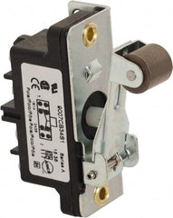 Square D - DPDT, 2NC/2NO, 600 Volt, Screw Terminal, Roller Plunger Actuator, General Purpose Limit Switch - 1 NEMA Rating, IP20 IPR Rating, Bracket Mount, 1/2 Lb. Operating Force - Exact Tooling