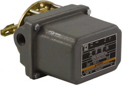 Square D - 7 and 9 NEMA Rated, DPST-DB, Float Switch Pressure and Level Switch - 575 VAC, Line-Load-Load-Line Terminal - Exact Tooling