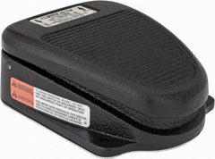 LINEMASTER - 1/8-27 NPT Clipper Air Valve - 3-Way Air Valve Foot Switch & 4 1/2" Length x 3 1/2" Width - Exact Tooling