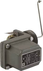 Square D - 7 and 9 NEMA Rated, DPST, Float Switch Pressure and Level Switch - 575 VAC, Line-Load-Load-Line Terminal - Exact Tooling