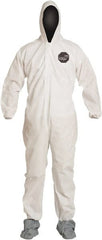 Disposable Coveralls: Size 2X-Large, Film Laminate, Zipper Closure White, Sewn Seam, Elastic Cuff, Elastic Ankle, ISO Non-Cleanroom Class