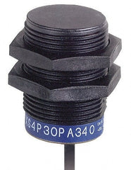 Telemecanique Sensors - NPN, 15mm Detection, Cylinder, Inductive Proximity Sensor - 3 Wires, IP68, 12 to 24 VDC, M30x1.5 Thread, 43mm Long - Exact Tooling