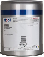 Mobil - 5 Gal Pail, ISO 32, SAE 10, Air Compressor Oil - -20°F to 400°, 29.5 Viscosity (cSt) at 40°C, 5.5 Viscosity (cSt) at 100°C - Exact Tooling