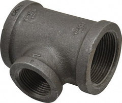 B&K Mueller - Size 1-1/2 x 1", Class 150, Malleable Iron Black Pipe Reducing Tee - 150 psi, Threaded End Connection - Exact Tooling