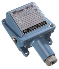 United Electric Controls - 20 to 500 PSI Adjustable Range, 1,500 Max psi, General Purpose Diaphragm - 1/2 NPTF - Exact Tooling
