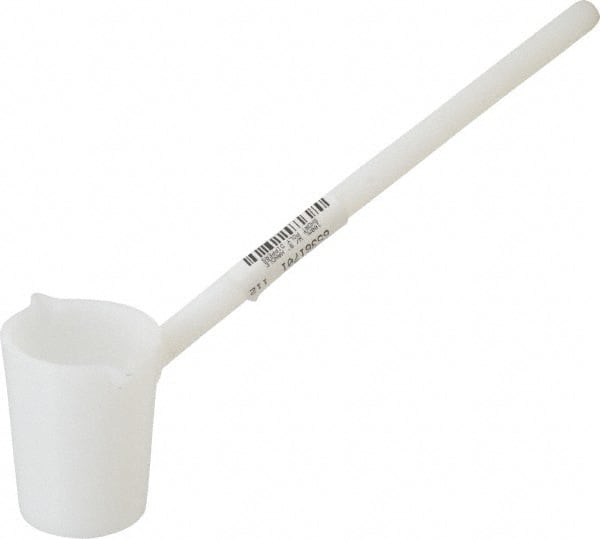 Dynalon Labware - 100 ml Polyethylene Short Dipper - 9" Long Handle - Exact Tooling