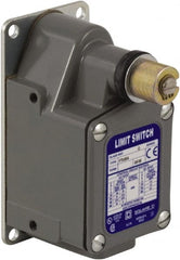 Square D - SPDT, NC/NO, 600 Volt, Screw Terminal, Rotary Head Actuator, General Purpose Limit Switch - 1, 2, 4, 12, 13 NEMA Rating, IP67 IPR Rating - Exact Tooling