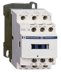 Schneider Electric - 2NC/3NO, 600 VAC at 50/60 Hz Control Relay - 17 V - Exact Tooling