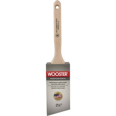 Wooster Brush - 2-1/2" Angled Synthetic Sash Brush - 2-15/16" Bristle Length, 7-7/8" Poly Foam Fluted Handle - Exact Tooling