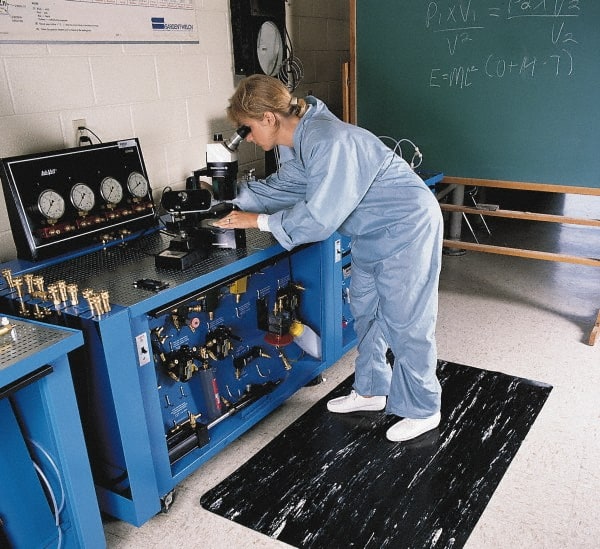 Wearwell - 5' Long x 3' Wide, Dry Environment, Anti-Fatigue Matting - Black, Vinyl with Nitrile Blend Base, Beveled on 4 Sides - Exact Tooling