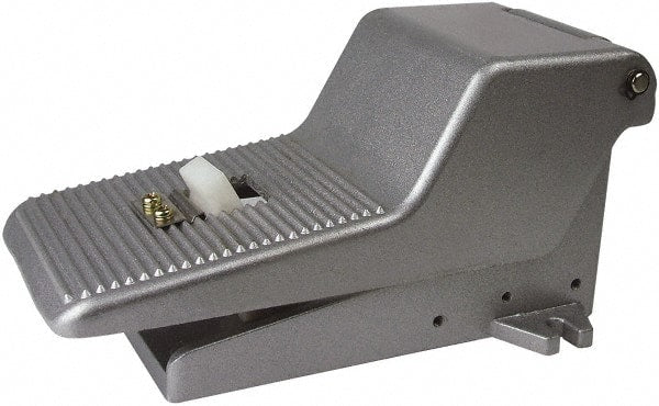 PRO-SOURCE - 1/4" NPT Manual Mechanical Valve - 3 Way, 2 Position, Foot Pedal/Manual, 0.65 CV Rate & 127.98 Max psi - Exact Tooling