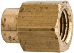 Parker - 1/4 x 1/8 Female Thread, Brass Industrial Pipe Coupling - FNPTF, 1,000 psi - Exact Tooling