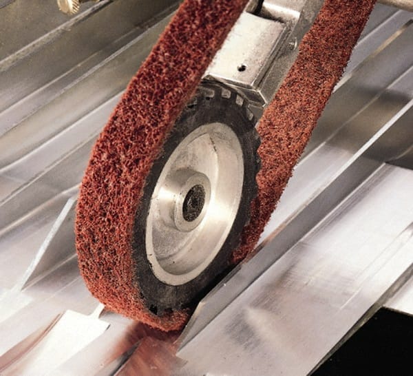 3M - 1" Wide x 132" OAL, Aluminum Oxide Abrasive Belt - Aluminum Oxide, Coarse, Nonwoven, Series SE-BL - Exact Tooling